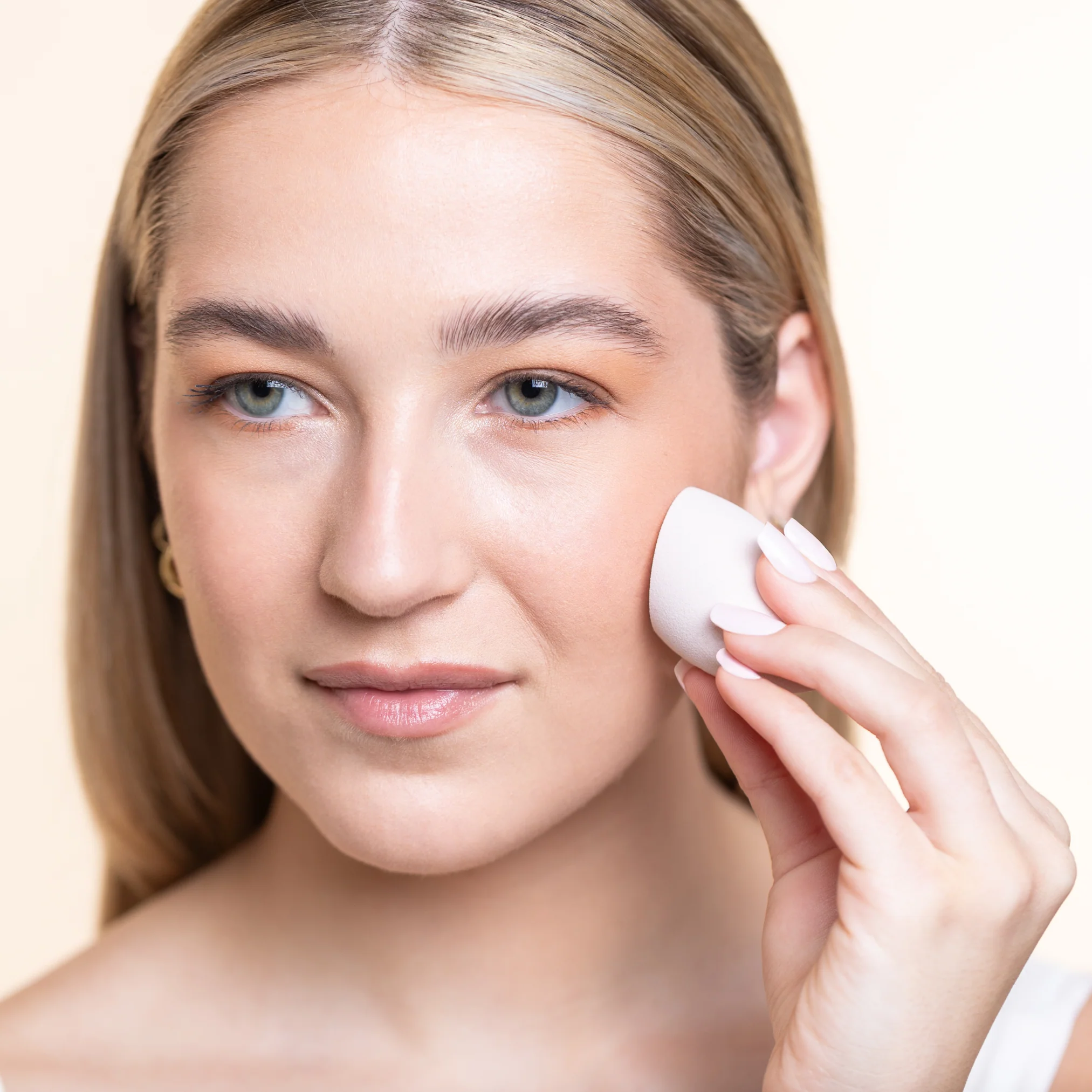 Precision Makeup Sponge - Image 2
